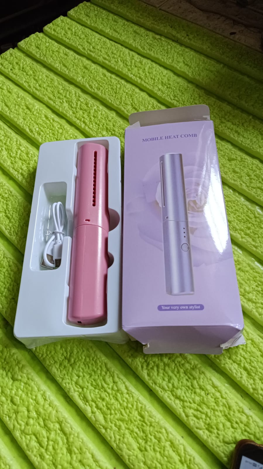 13072 Rechargeable Mini Hair Straightener, Travel Portable USB Charging Cordless Hair Straightener Bursh, Three Temperature Adjustments Flat Iron Comb (1 Pc)